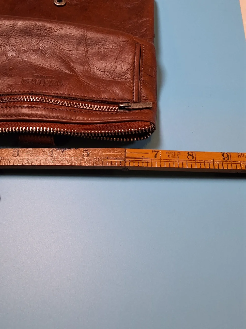 WildWest Leather Zip Wallet in Warm Cognac